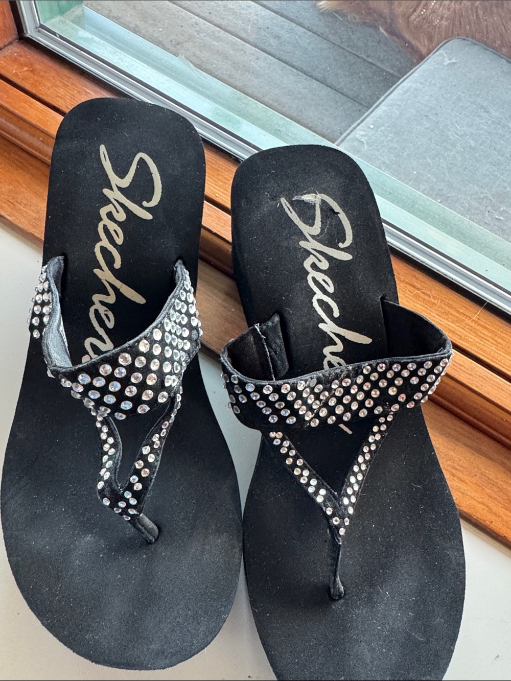 Skechers Black Rhinestone Thong Sandals with Embellished Straps